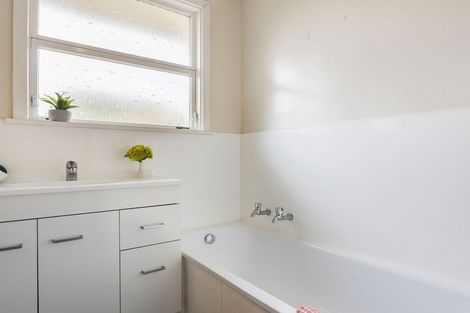 Photo of property in 10 Tulloch Place, Papanui, Christchurch, 8052