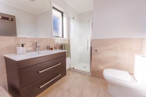 Photo of property in 115 Amesbury Drive, Churton Park, Wellington, 6037