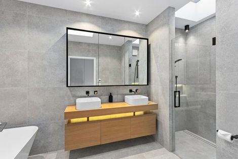 Photo of property in 19 Cass Bay Place, Cass Bay, Lyttelton, 8082