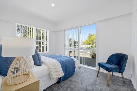 Photo of property in 2/99 Clovelly Road, Bucklands Beach, Auckland, 2012