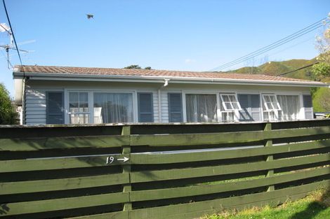 Photo of property in 19 Avon Street, Waterloo, Lower Hutt, 5011
