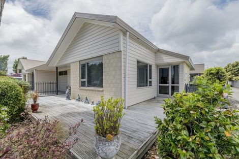 Photo of property in 60a Te Rauparaha Street, Otaki, 5512