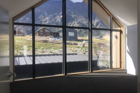 Photo of property in 29 Falconer Rise, Jacks Point, Queenstown, 9371