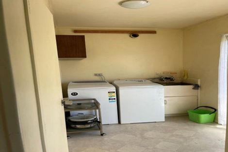 Photo of property in 18 Wycherley Drive, Bucklands Beach, Auckland, 2014