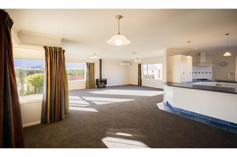 Photo of property in 4 Chateau Close, Gleniti, Timaru, 7910