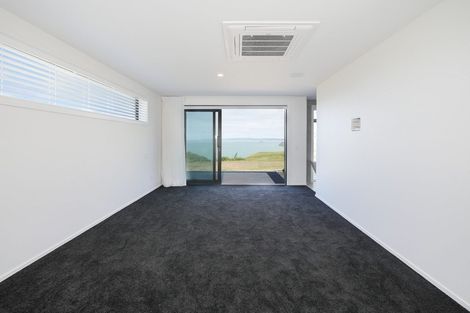 Photo of property in 49 Highgrove, Saint Clair, Dunedin, 9012