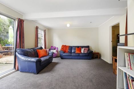 Photo of property in 4 Greyfriars Crescent, Tawa, Wellington, 5028