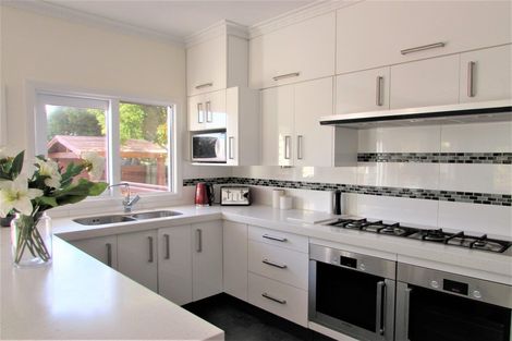 Photo of property in 18 Middleton Road, Johnsonville, Wellington, 6037