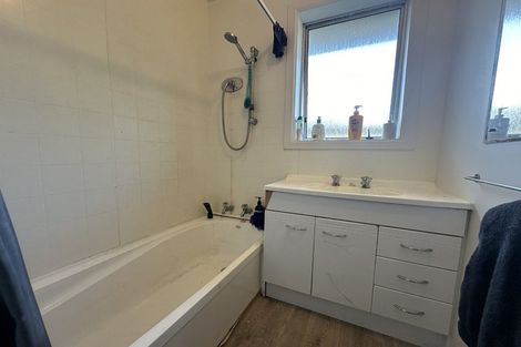 Photo of property in 8 Westmont Street, Ilam, Christchurch, 8041