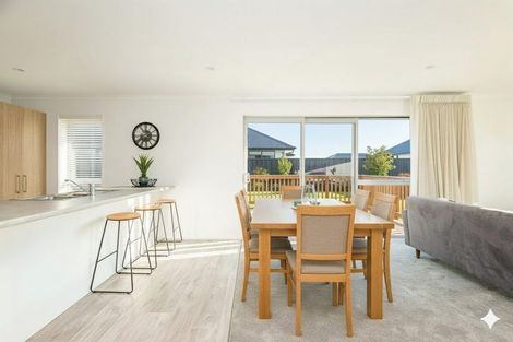 Photo of property in 9 Tereina Lane, Kumeu, 0810