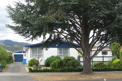 Photo of property in 34 California Drive, Totara Park, Upper Hutt, 5018