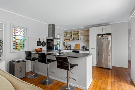 Photo of property in 1/212 Centreway Road, Orewa, 0931