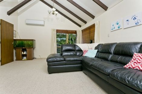 Photo of property in 1/62 Waiau Street, Torbay, Auckland, 0630