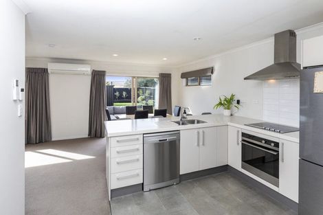 Photo of property in 2/274 Burwood Road, Burwood, Christchurch, 8083