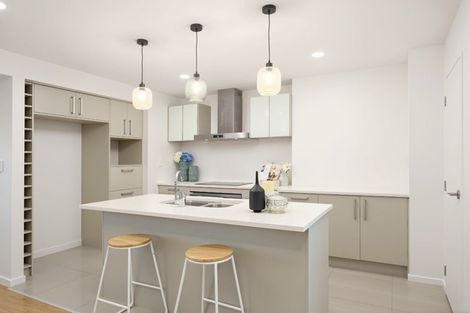 Photo of property in 18 Cityview Place, Massey, Auckland, 0614