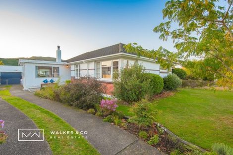 Photo of property in 4 Courtenay Road, Heretaunga, Upper Hutt, 5018