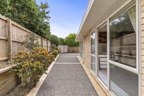 Photo of property in 11 Nathan Close, Somerville, Auckland, 2014