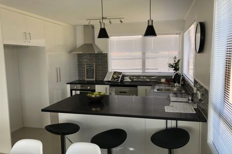 Photo of property in 4 Caringbah Drive, Papatoetoe, Auckland, 2025