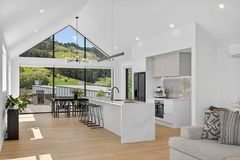 Photo of property in 6 Round Hill Rise, Cracroft, Christchurch, 8022