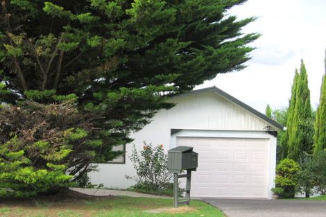 Photo of property in 8 Orewa Heights Crescent, Orewa, 0931