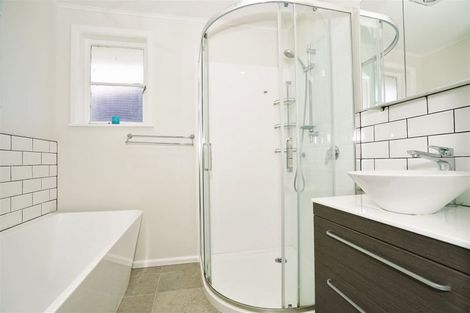 Photo of property in 13 Kingsley Street, St Andrews, Hamilton, 3200