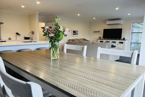 Photo of property in 20 Dee Street, Otane, 4202