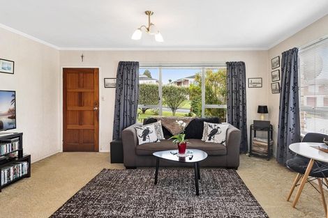 Photo of property in 3/1 Bodi Place, Te Atatu South, Auckland, 0610