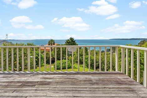 Photo of property in 258 Whangaparaoa Road, Red Beach, 0932