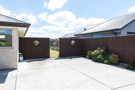 Photo of property in 11 Walnut Way, Rangiora, 7400
