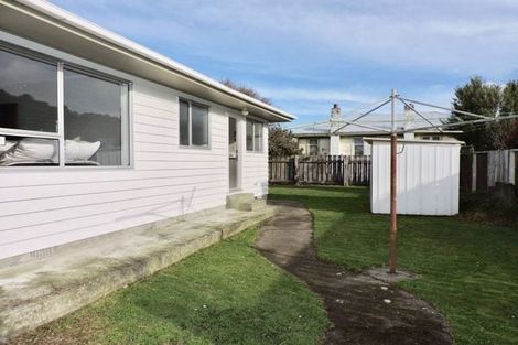 Photo of property in 21a Beauchamp Street, Tawa, Wellington, 5028