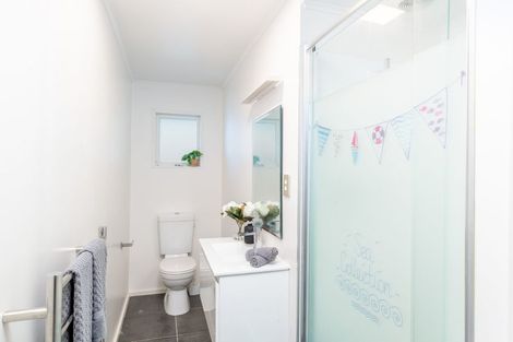 Photo of property in 171 Miromiro Road, Normandale, Lower Hutt, 5010