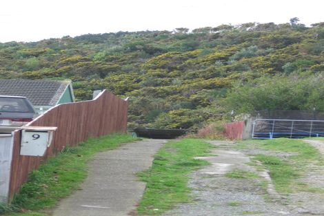 Photo of property in 9 Surprise Place, Cannons Creek, Porirua, 5024