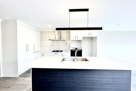 Photo of property in 22 Combat Street, Papakura, 2110