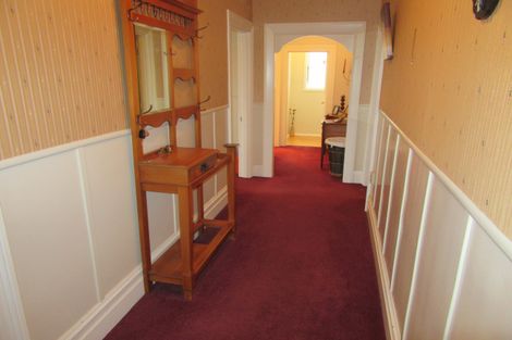 Photo of property in 43 Rhodes Street, Waimate, 7924