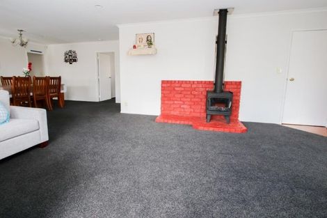 Photo of property in 11 Dixon Road, Fitzroy, Hamilton, 3206