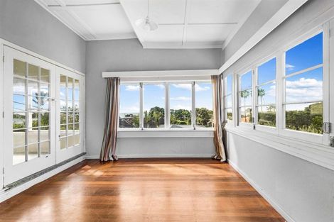 Photo of property in 7a Audrey Road, Takapuna, Auckland, 0620