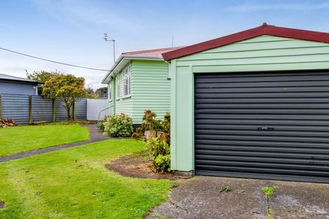Photo of property in 10 Bone Crescent, Hawera, 4610