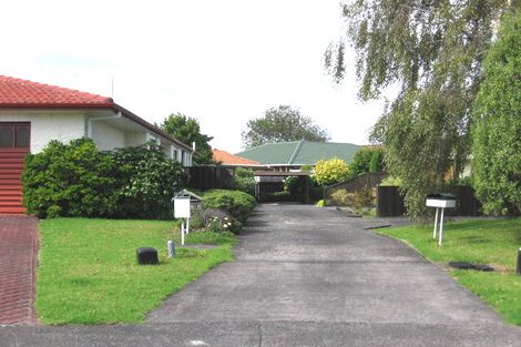 Photo of property in 10 Annette Avenue, Te Atatu South, Auckland, 0610