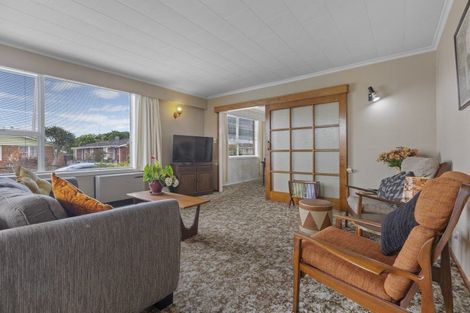 Photo of property in 9 Severn Place, Spotswood, New Plymouth, 4310