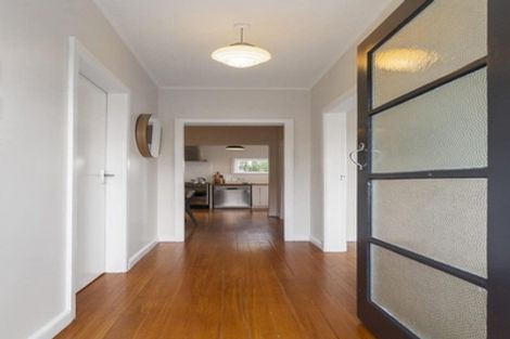Photo of property in 1/38 Eastglen Road, Glen Eden, Auckland, 0602