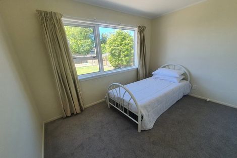 Photo of property in 150 Queenspark Drive, Parklands, Christchurch, 8083