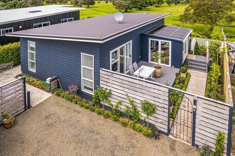 Photo of property in 5 Toi Street, Tawhero, Whanganui, 4501