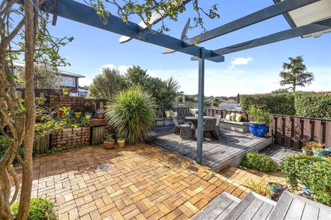 Photo of property in 12 Prestige Place, Castor Bay, Auckland, 0620