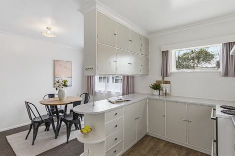 Photo of property in 3 Selwyn Street, Levin, 5510