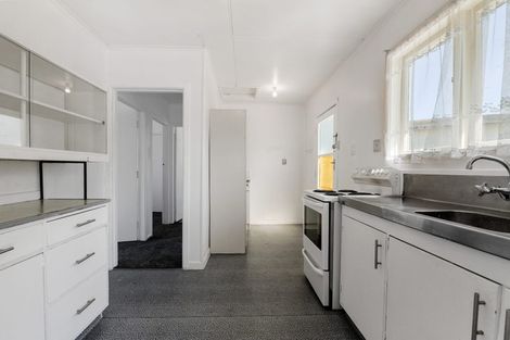 Photo of property in 7 Ross Road, Western Heights, Rotorua, 3015