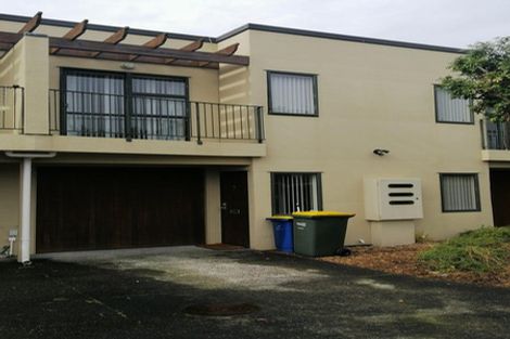 Photo of property in 3/15 Harbour View Road, Te Atatu Peninsula, Auckland, 0610
