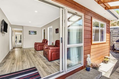 Photo of property in 64 Poplar Avenue, Raumati South, Paraparaumu, 5032