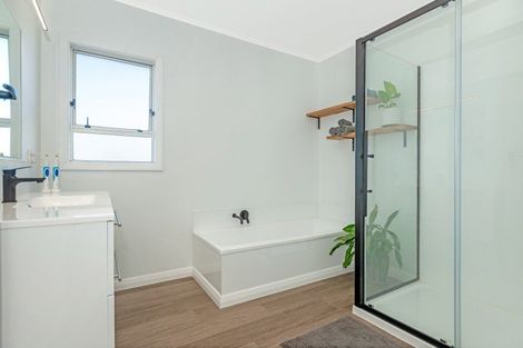 Photo of property in 13 Turenne Street, Inner Kaiti, Gisborne, 4010