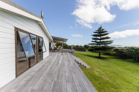 Photo of property in 115 Sims Road, Te Horo Beach, Otaki, 5581