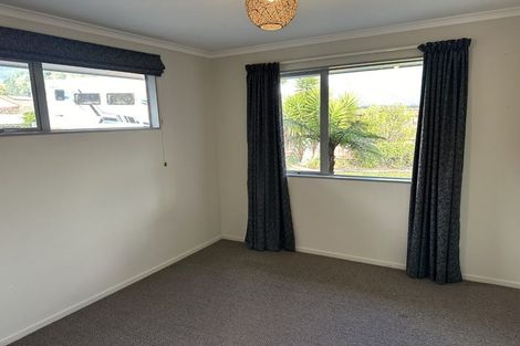 Photo of property in 17 Glentui Place, Waikawa, Picton, 7220